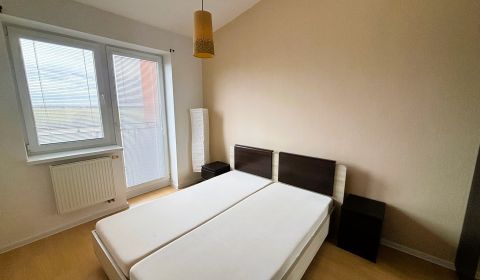 Svetlý 2-izbový byt s veľkou 8 m² loggiou – Hamuliakovo | 59 m²