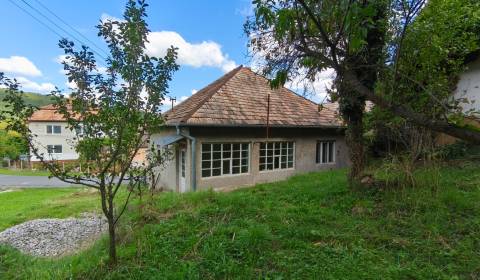 Vidiecky dom v obci Olováry v okrese Veľký Krtíš – znížená cena.