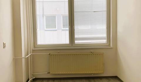 PRENÁJOM: MALÁ KANCELÁRIA 15 m2, GARBIARSKA ULICA, KOŠICE