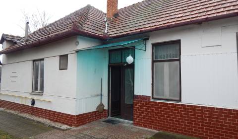  REZERVOVANÉ!Na predaj 3 izbový dom v Kravanoch nad Dunajom s garážou 