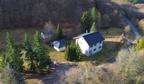 Rodinné sídlo s pozemokom 7919m2 | Jedľové Kostoľany