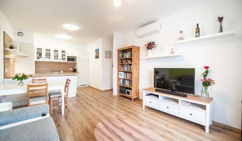 REZERVOVANÝ - 2i BYT 50 m2, Z.CHALUPOVEJ, BA - SLNEČNICE