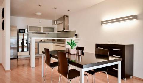 – PRENAJOM – 3 IZBOVÝ BYT – KYSUCKÁ – STARE MESTO 