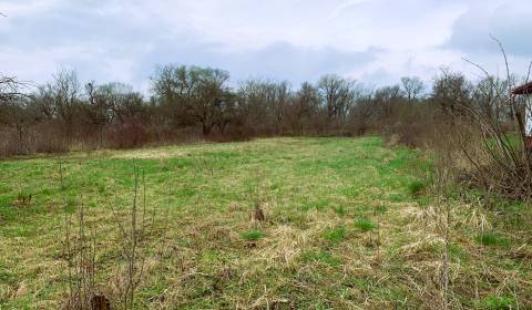 STAVEBNÝ POZEMOK – NIŽNA MYŠĽA, iba 6 km od KOŠÍC