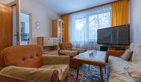 Zariadený 2i byt s parkovaním, Karlova Ves