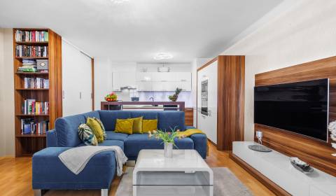 NA PRENÁJOM priestranný 2i byt s lodžiou a  terasou