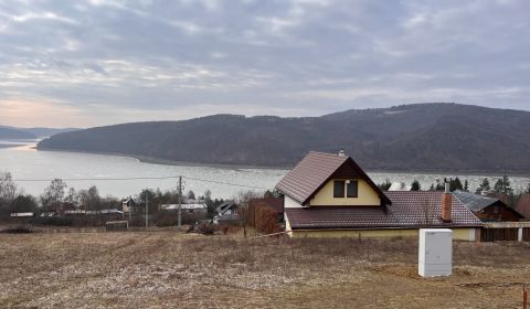 Slnečný pozemok s výhľadom na Domašu (Nová Kelča)