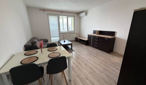 2 izbový byt s balkónom Topoľčany / PRENAJOM