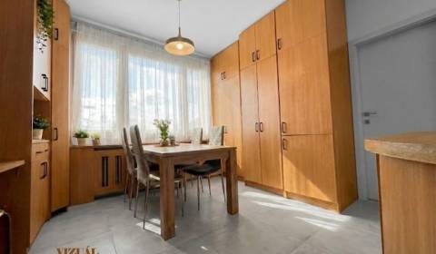 REZERVOVANÉ ! 3iz.byt 78m2 s balkónom a komorou -Sever, Bánovce n/B.