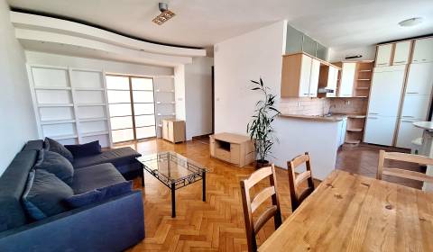 REZERVOVANÝ 2  IZBOVÝ BYT, BALKÓN, PREŠOV, UL. PAVLOVIČOVO NÁMESTIE