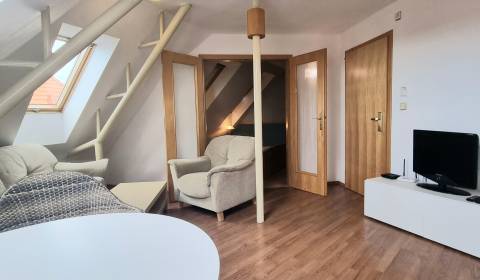 2 izbový zariadený  byt na dlhodobý prenájom v centre Trnavy