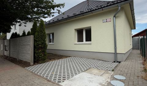 - PREDAJ - 3 Izbový Rodinný dom- komplet prerobený-BERNOLÁKO