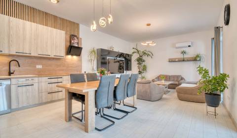 Unikátna 4i NOVOSTAVBA, Špačince 740m² pozemok len pár minút od Trnavy