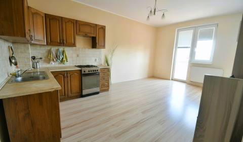 2 - izbový byt - 54 m², Hamuliakovo, internet v cene !