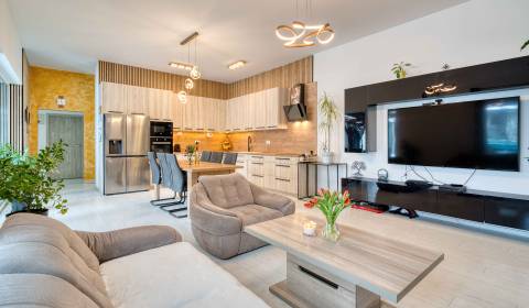 Unikátna 4i NOVOSTAVBA, Špačince 740m² pozemok len pár minút od Trnavy