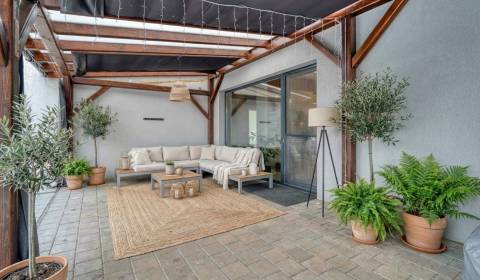 Unikátna 4i NOVOSTAVBA, Špačince 740m² pozemok len pár minút od Trnavy