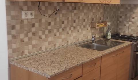 ZARIADENÝ 1 IZB. BYT V CENTRE PEZINKA