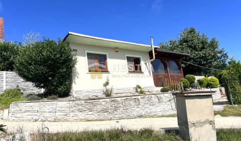 Chata s výhľadom na Kunovskú priehradu!