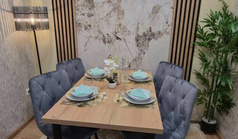 LUXUSNÝ 3-IZBOVÝ BYT S LOGGIOU PO KOMPLETNEJ REKONŠTRUKCII – KOMÁRNO