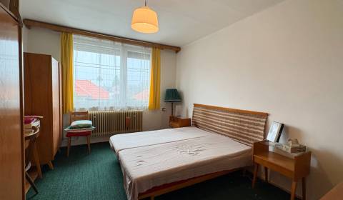 Exkluzívny PREDAJ 4 izbového rodinný domu s garážou, Zlatná na Ostrove