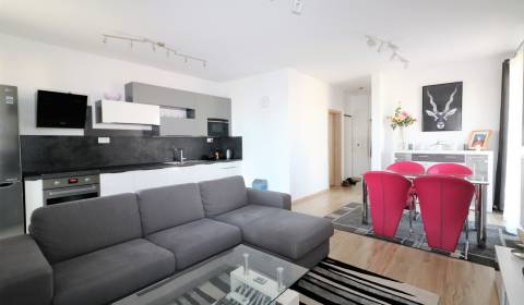 NUERA︱ SLNEČNICE- slnečný 2izbový byt s výhľadom na hrad