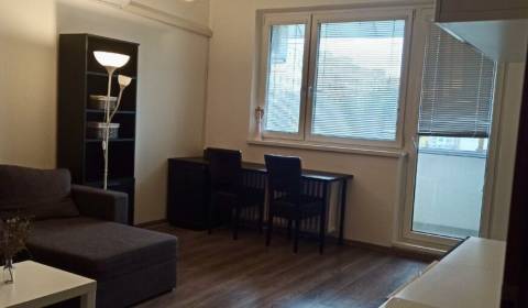 Prenájom 2-izbový byt na začiatku Petržalky