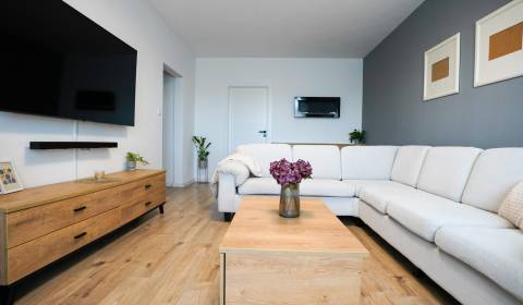 Rezervované -  3i byt v Nemšovej s loggiou po rekonštrukcii - 74m² 