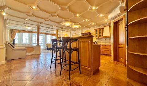 I PRENÁJOM - Priestranný 4 izbový byt na Zámockej ulici, BA