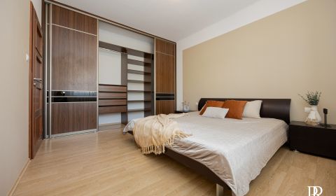 NADŠTANDARDNÝ, ZARIADENÝ 2IB PO KOMPLETNEJ REKONŠTRUKCII