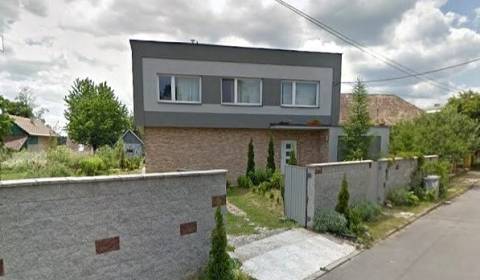 Zrekonštruovaný rodinný dom s peknou záhradou, Bystrička