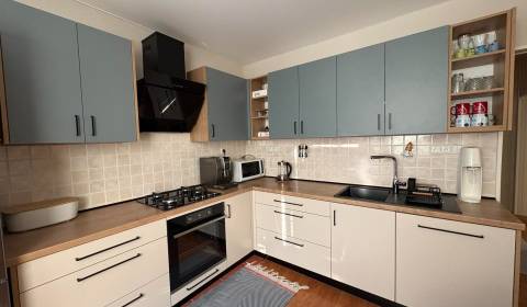 Vkusný 3 izb. byt po kompl. rekonštrukcii - Jilemnického ulica -72m2