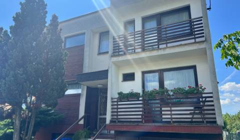 Exk. viacgeneračný RD vo Veľkom Orvišti pri Piešťanoch REZERVOVANÝ