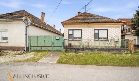 Na predaj 4-izbový rodinný dom, Topoľníky