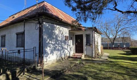 Rodinný dom v obci Pavlovce nad Uhom