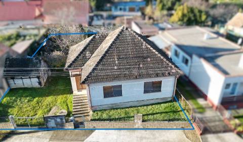 * na predaj 3i rodinný dom, 6á pozemok, Čataj