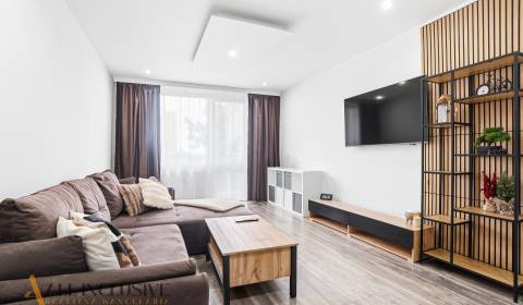 Na predaj 2-izb. byt s balkónom a pivnicou, Nové Zámky