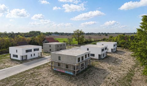 PRIESTRANNÝ 4 izbový RD-128 m2 S TEPELNÝM ČERPADLOM, POZEMOK 405m2