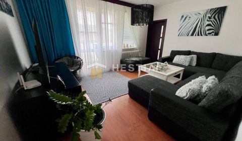  4-izbový panelový byt s výhľadom na Mohylu M. R. Štefánika – 80 m² v 