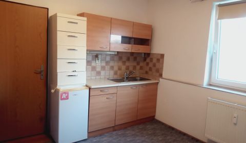 Na predaj Garsonka, Horne Krskany, s prijemnym vyhladom - REZERVOVANE!