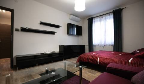 Zrekonštruovaný 2-izbový byt s balkónom, Ružinov