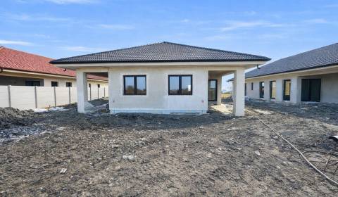 Na predaj 4-izb. rodinné dvojdomy, Michal na Ostrove