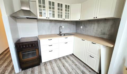 Zrekonštruovaný 3 izb byt s nepriechodnými izbami, PROVÍZIA SA NEPLATÍ