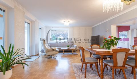 NA PREDAJ priestorovo veľkorysý 7-izbový rodinný dom s garážou, Gajary