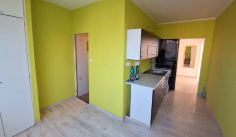 Prenájom  2 izbového bytu 66 m2, Zvolen - Sekier