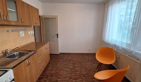 PREDAJ: 1 izbový byt, 32 m2 , VII.sídl. - KOMÁRNO