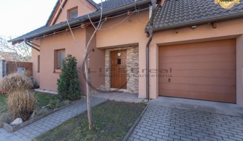 NA PREDAJ priestranný 4-izbový rodinný dom s garážou v obci Zohor