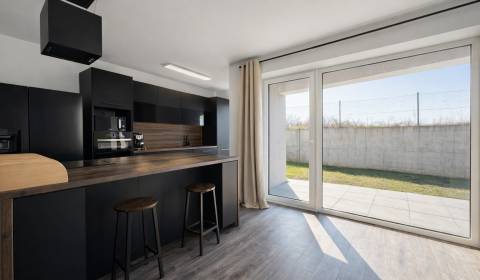 Prenájom veľký 2-Izbový byt I 79,5m2 I Dunajská Lužná I