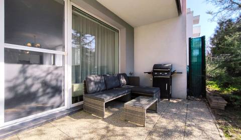 | veľký 2i byt so záhradou | parkovanie | Dunajská Lužná 