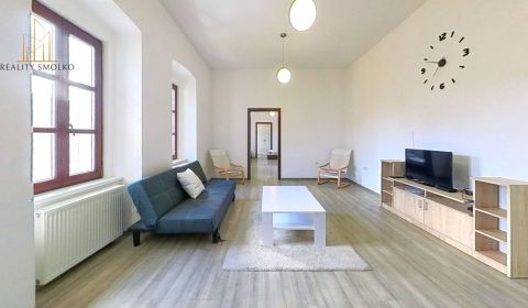 EXKLUZÍVNE: Priestranný 2-izbový byt priamo v centre Prešova – Ideálne