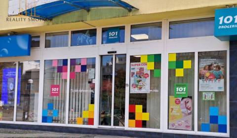 Na prenájom obchodný priestor v centre mesta Humenné.